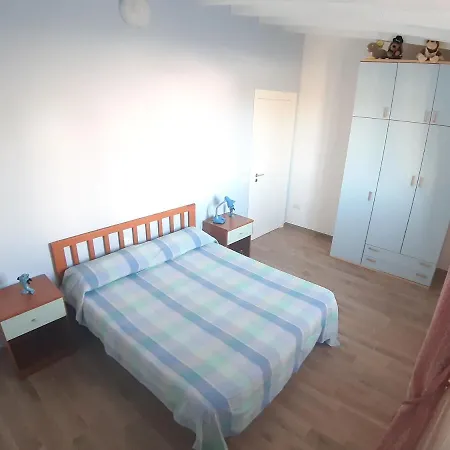 Dora Apartment *